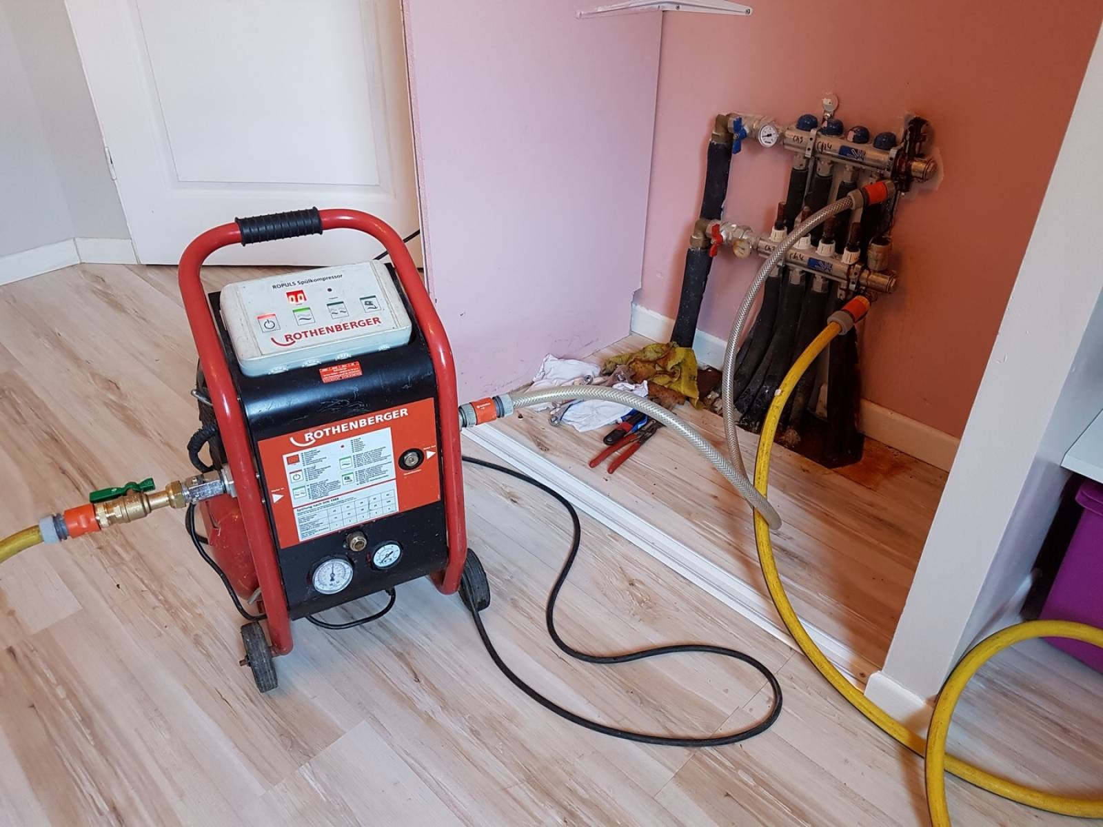 Ümraniye Necip Fazıl Vaillant Hermetik Şofben Kombi Bakımı